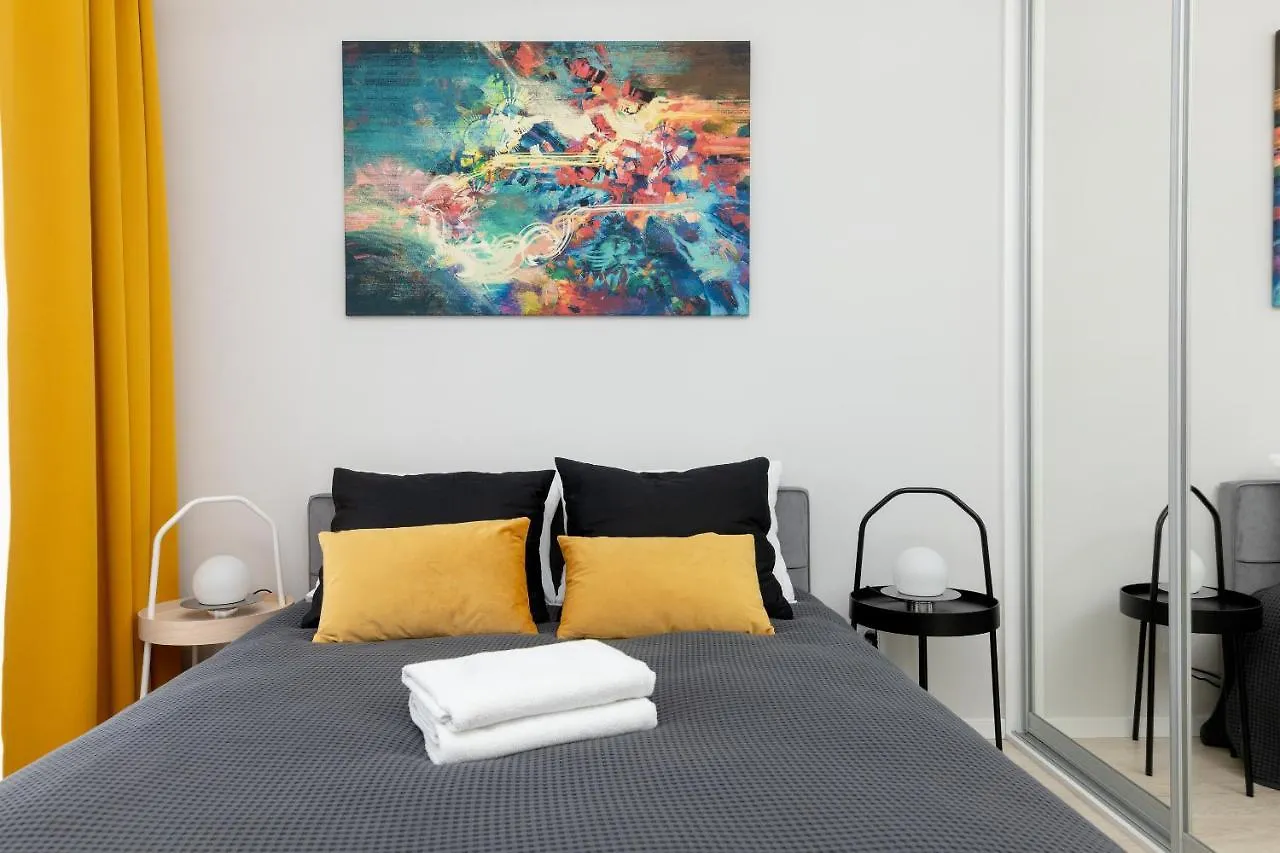 Yellow Sunset Studio Apartment Warsaw